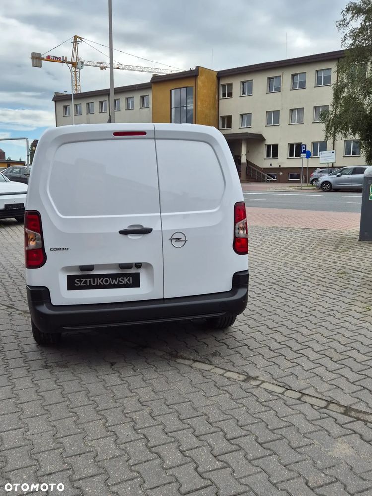 Opel Combo Cargo L2 950kg 1.5 Diesel 131 KM S&S MT6 - 4