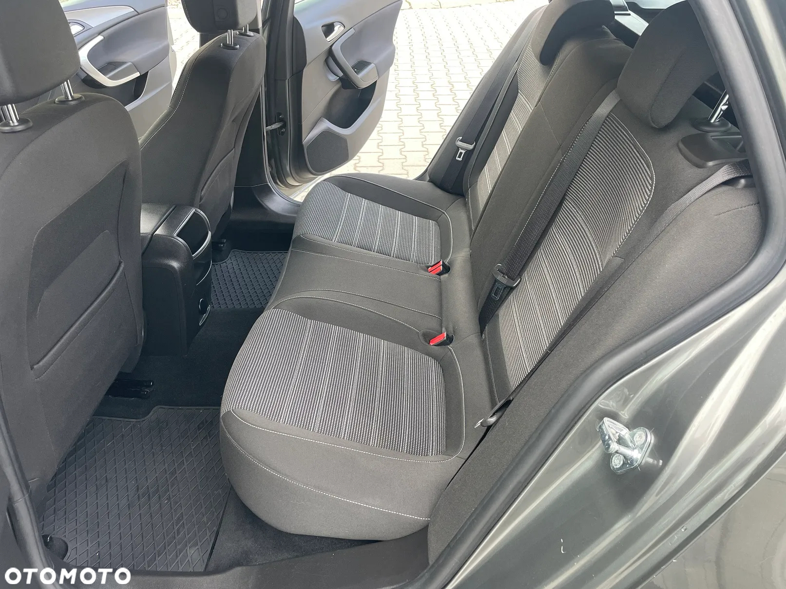Opel Insignia 1.6 CDTI Cosmo S&S - 24