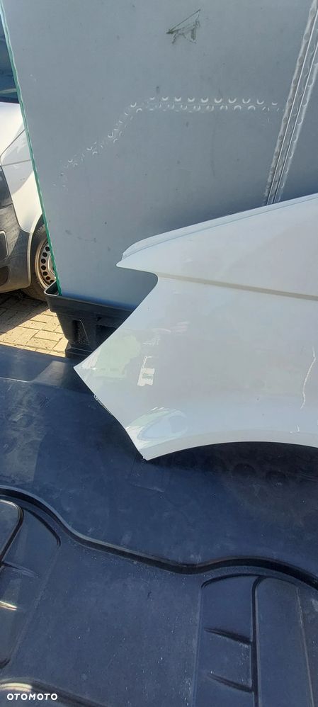 Błotnik lewy vw t6 biały LB9A - 3