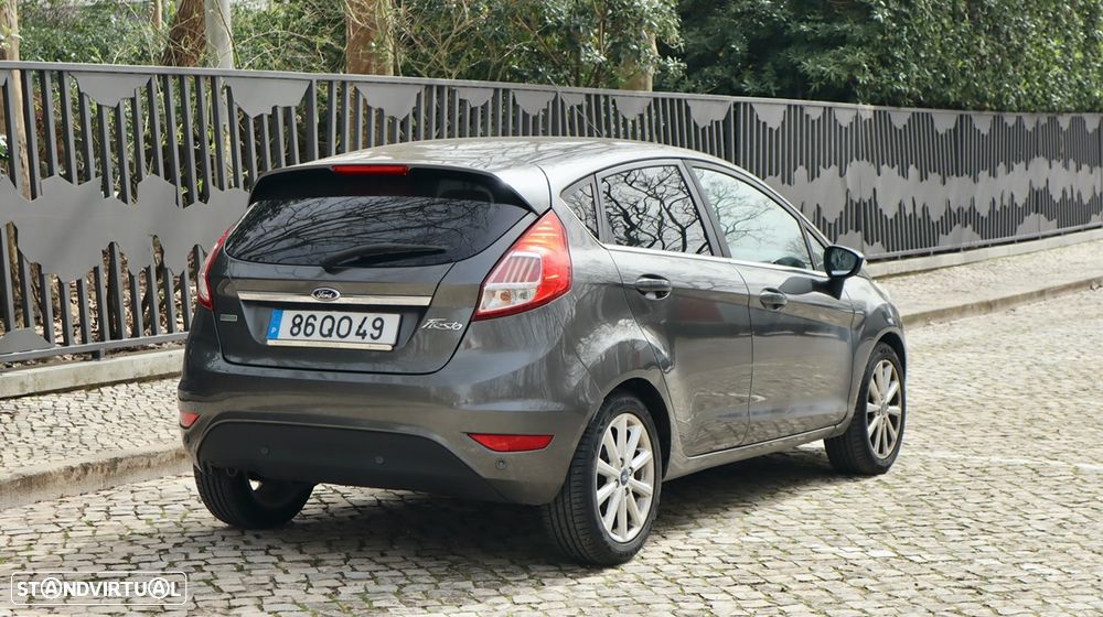 Ford Fiesta 1.0 T EcoBoost Titanium PowerShift - 12
