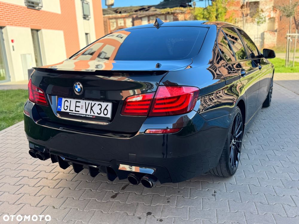BMW Seria 5 528i xDrive - 7