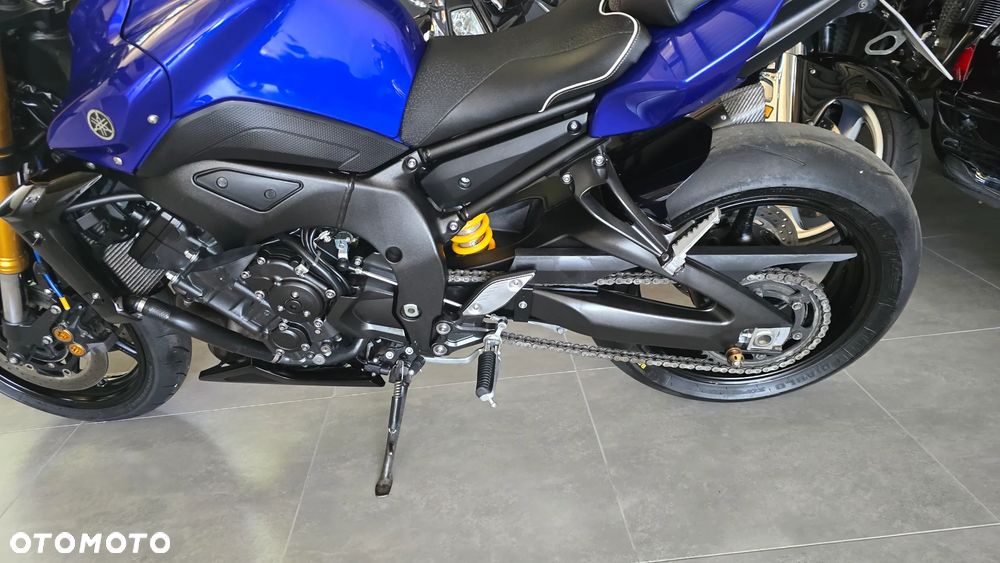 Yamaha FZ8 - 13