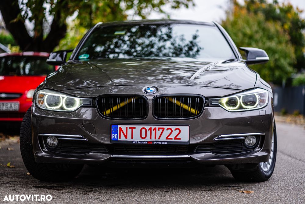 BMW 3 Series 2012 photo 5