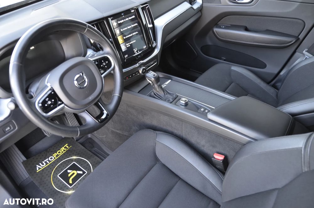 Volvo XC 60 D4 AWD Geartronic Momentum - 11