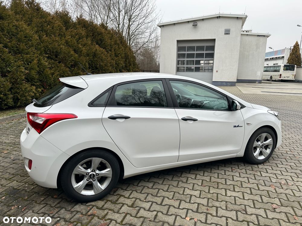 Hyundai i30 blue 1.6 GDI Passion - 28