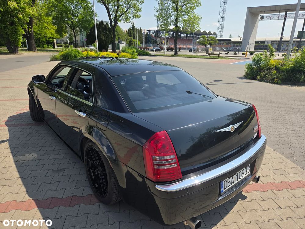 Chrysler 300C 5.7 V8 Hemi - 27