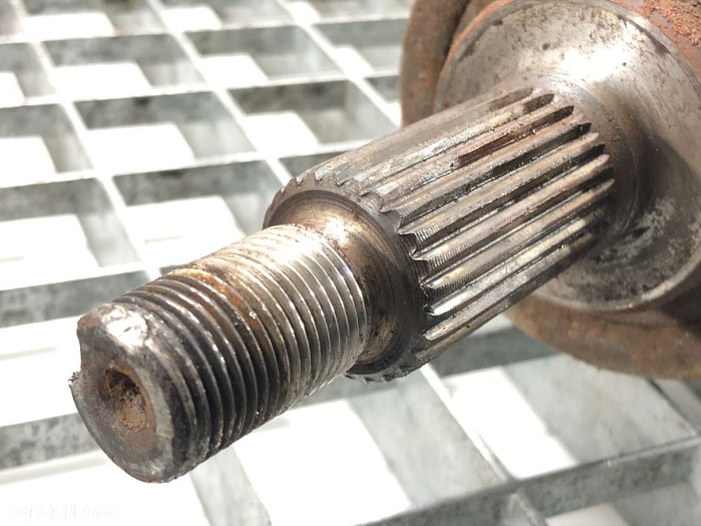 PÓŁOŚ PRAWY PRZÓD  SUZUKI SWIFT III (MZ, EZ) 2005 - 2022 1.3 (RS 413) 68 kW [92 KM] benzyna 2005 - 4