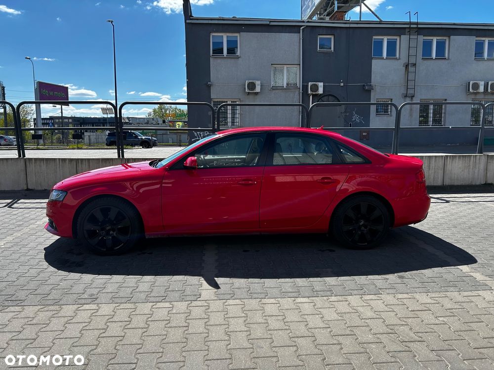 Audi A4 Limousine - 4