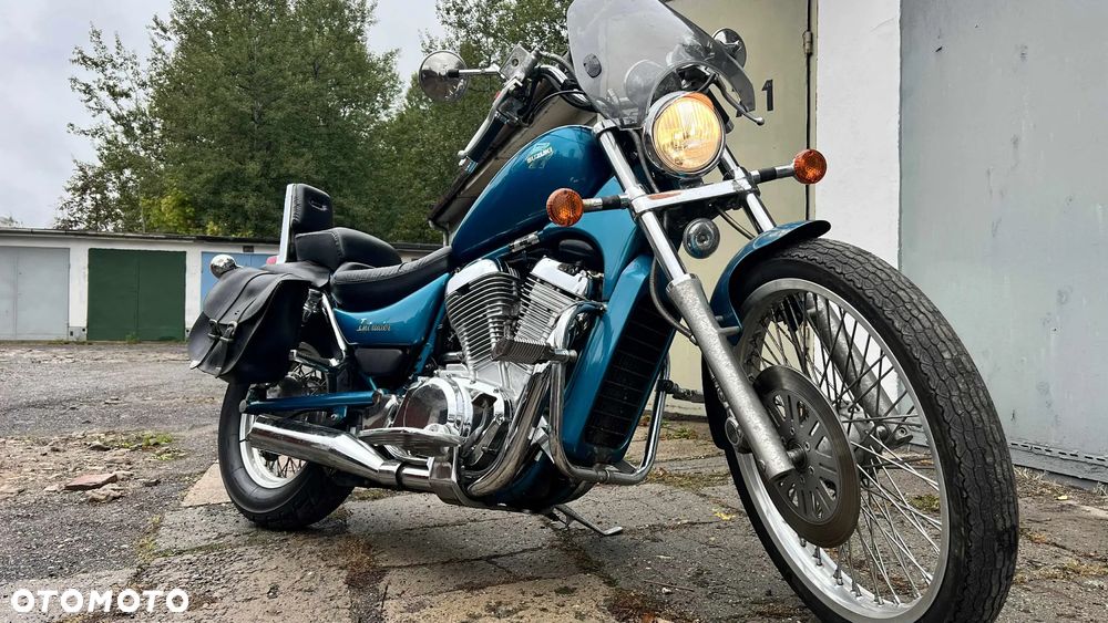 Suzuki Intruder - 3