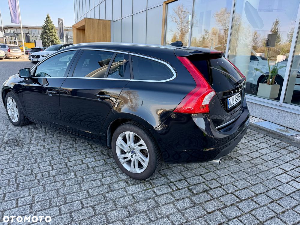 Volvo V60 D5 Summum - 5