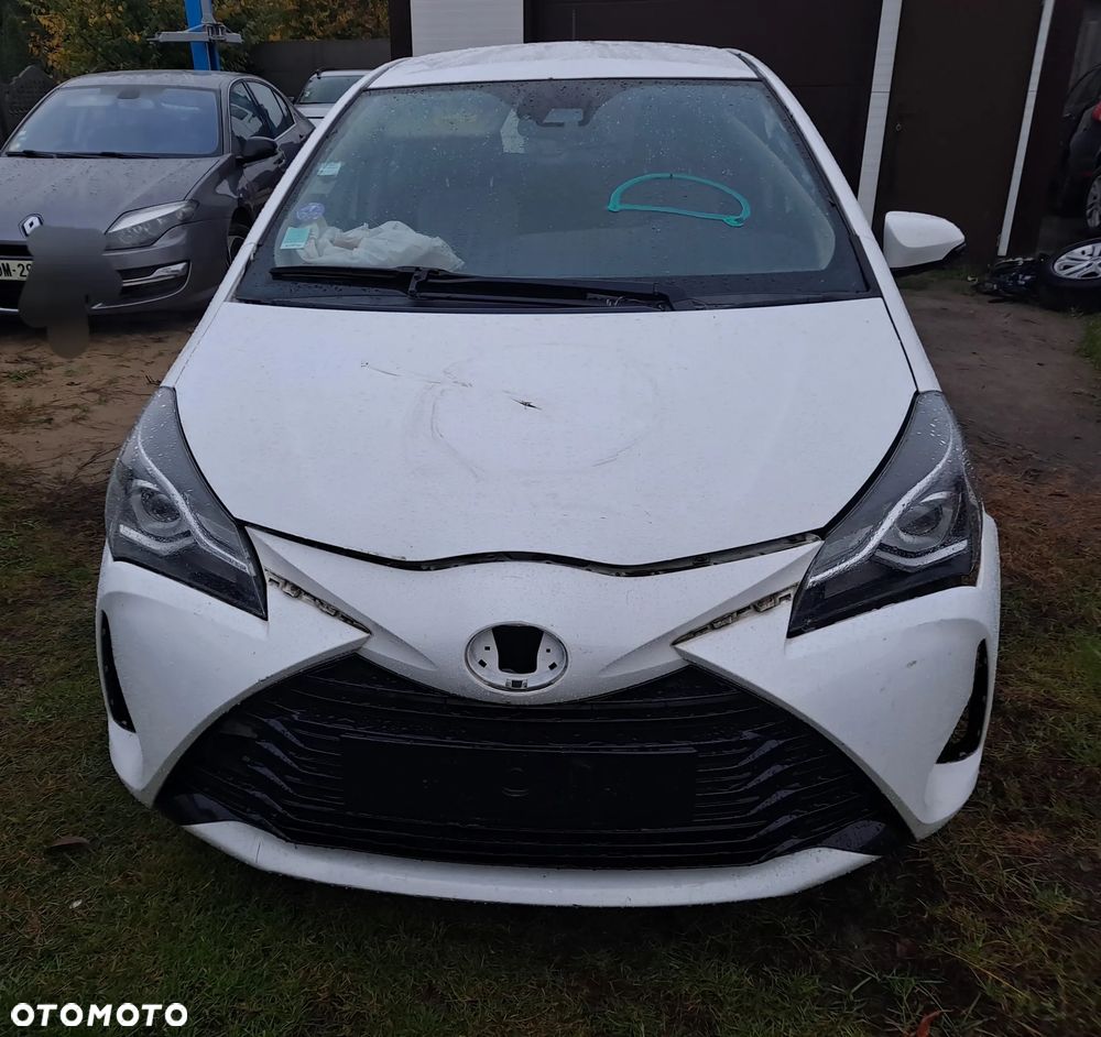 Toyota Yaris - 8