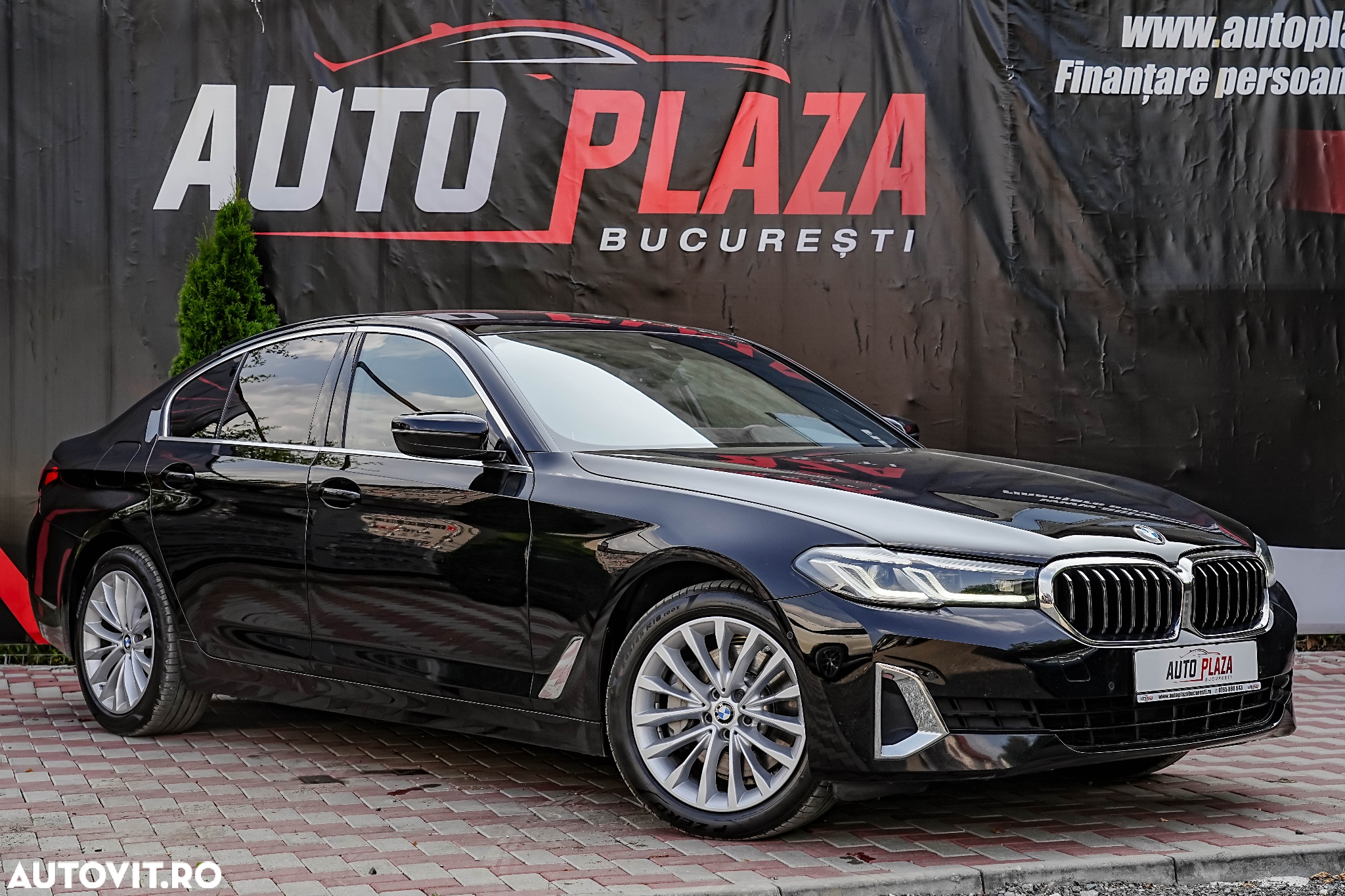 BMW Seria 5 530i xDrive Aut. Luxury Line - 3