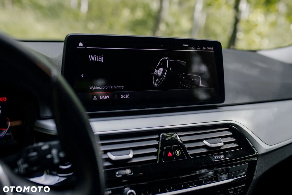 BMW Seria 5 530i mHEV Luxury Line - 13