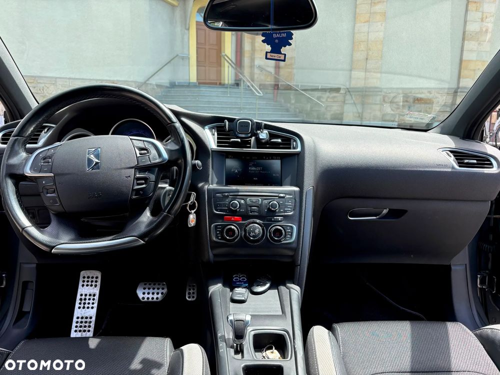 Citroën DS4 e-HDi 115 ETG6 SoChic - 3