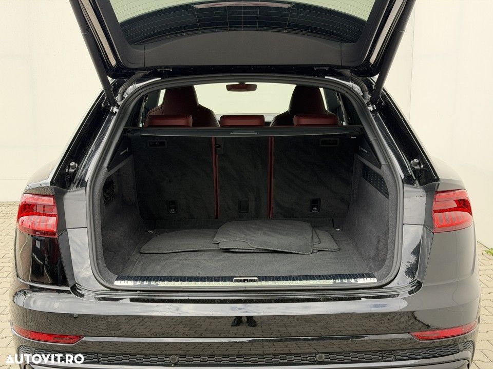 Audi SQ8 - 12