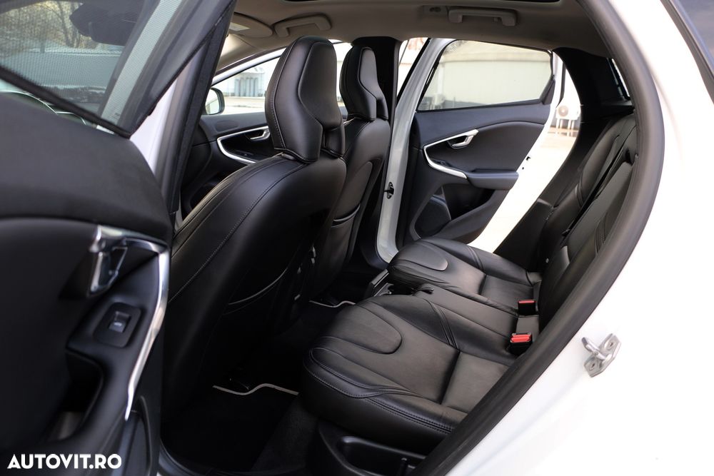 Volvo V40 D2 Geartronic Inscription - 16