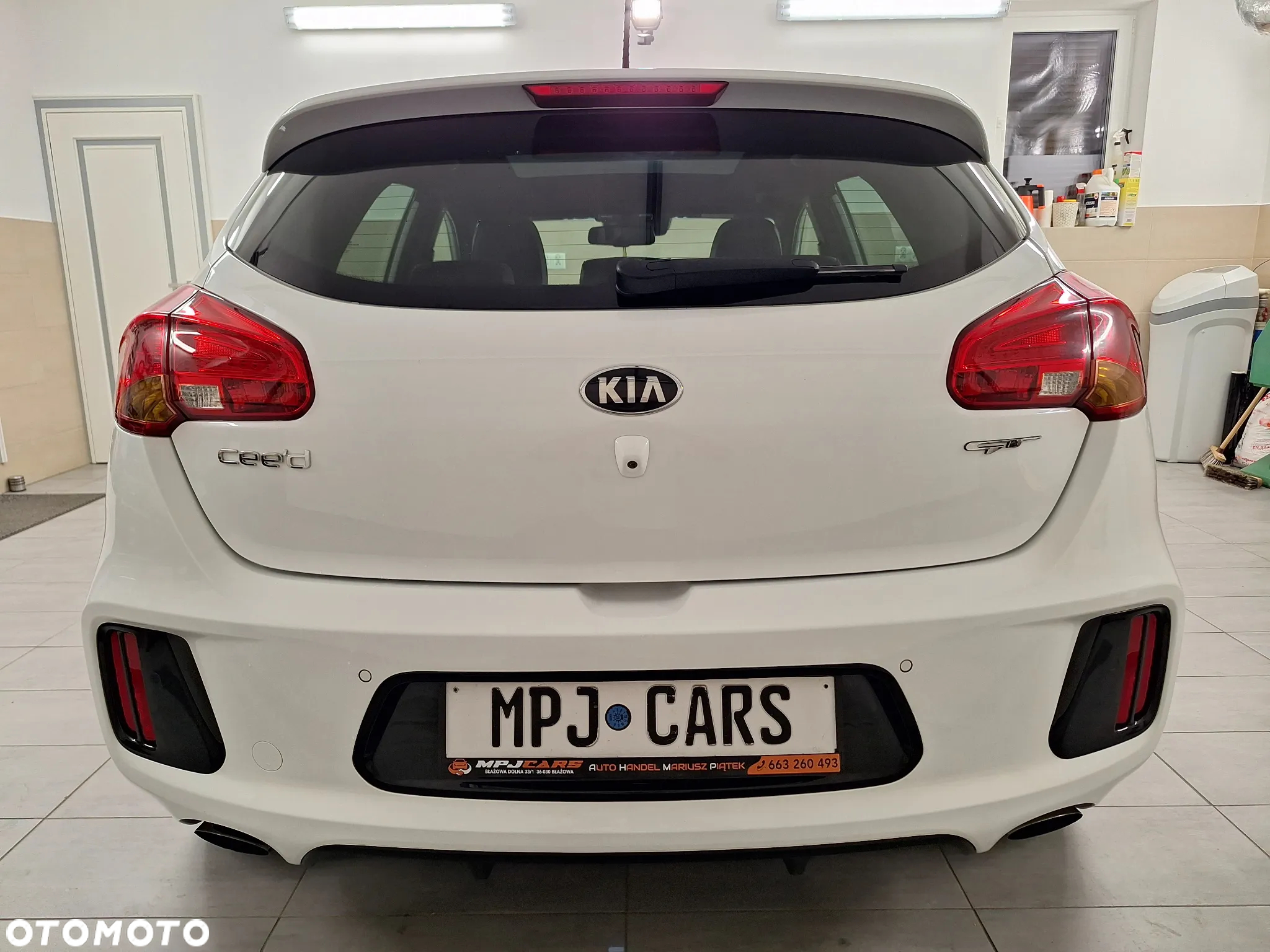 Kia Ceed 1.6 T-GDI GT - 9
