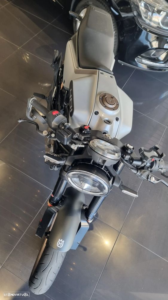 Husqvarna Vitpilen 401 - 5