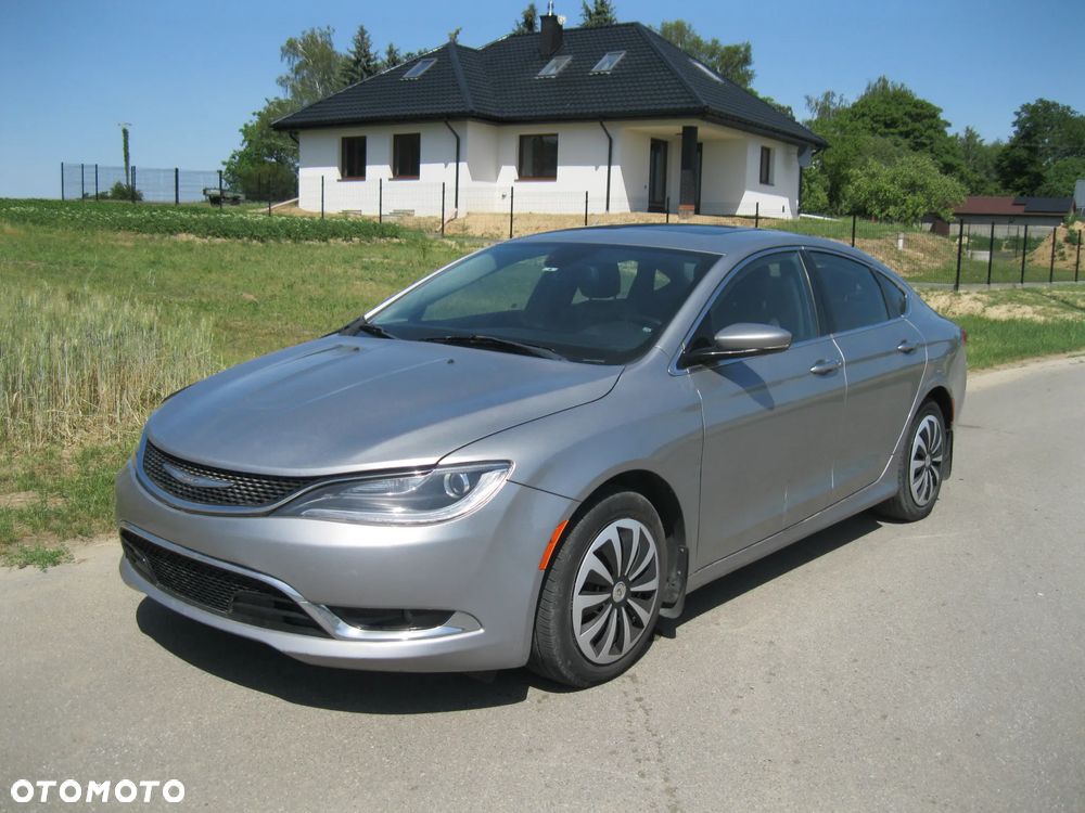 Chrysler 200 - 1