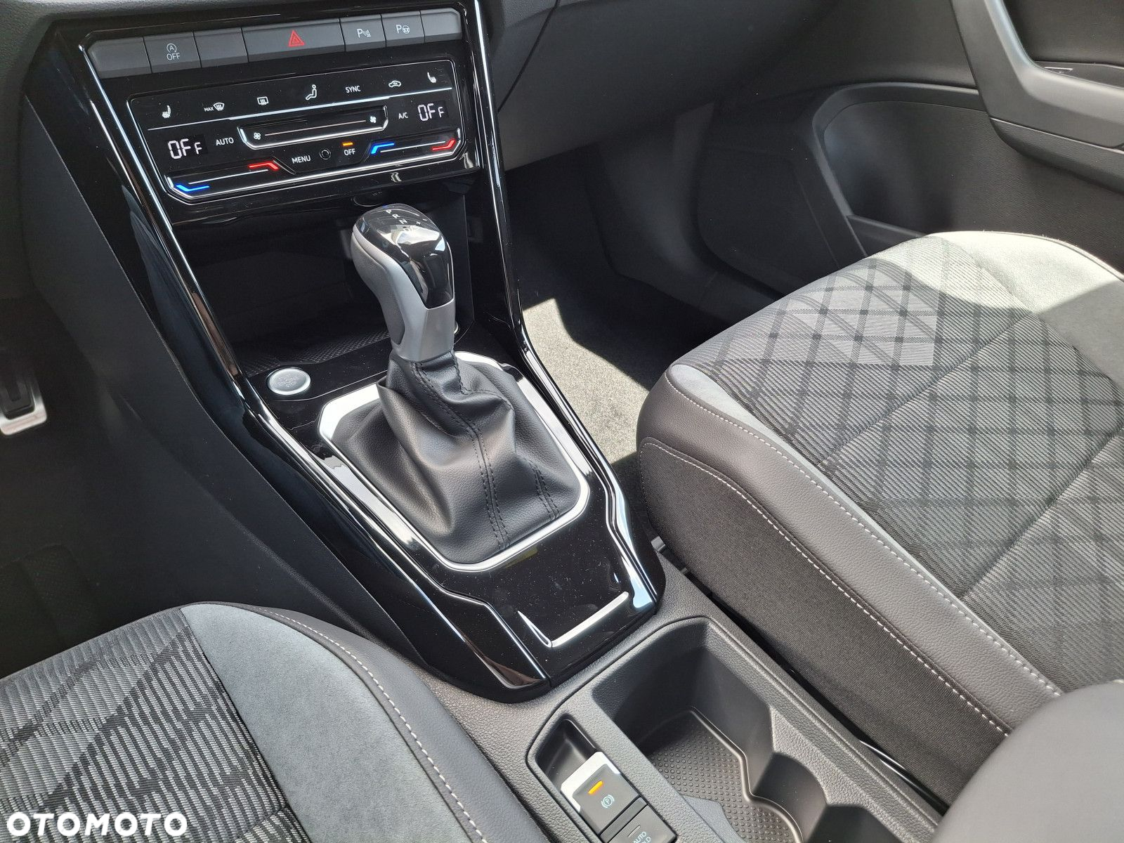 Volkswagen T-Roc 1.5 TSI R-Line DSG - 12
