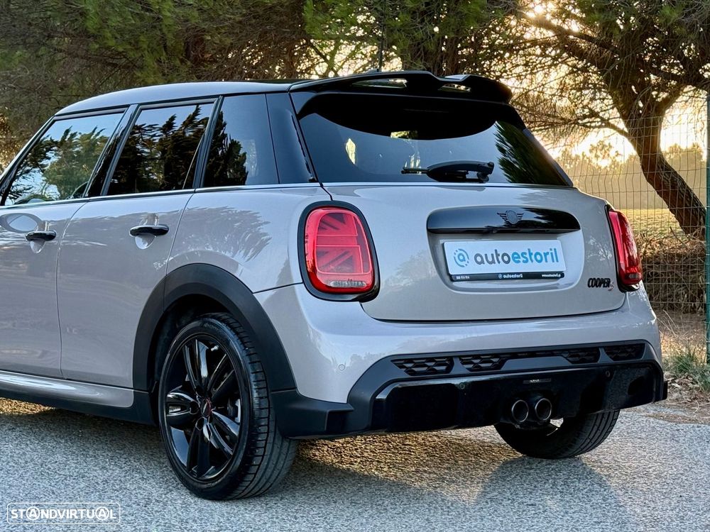 MINI 5 Portas Cooper S Premium JCW Auto - 18