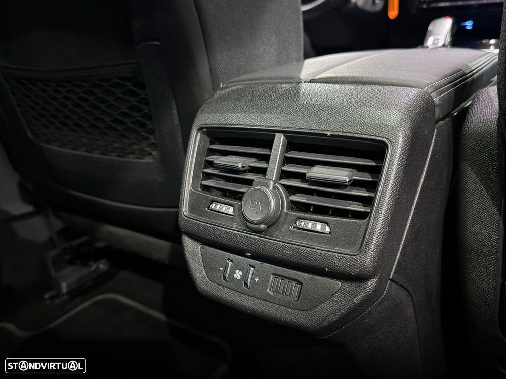 Peugeot 5008 1.2 PureTech Allure Pack EAT8 - 42