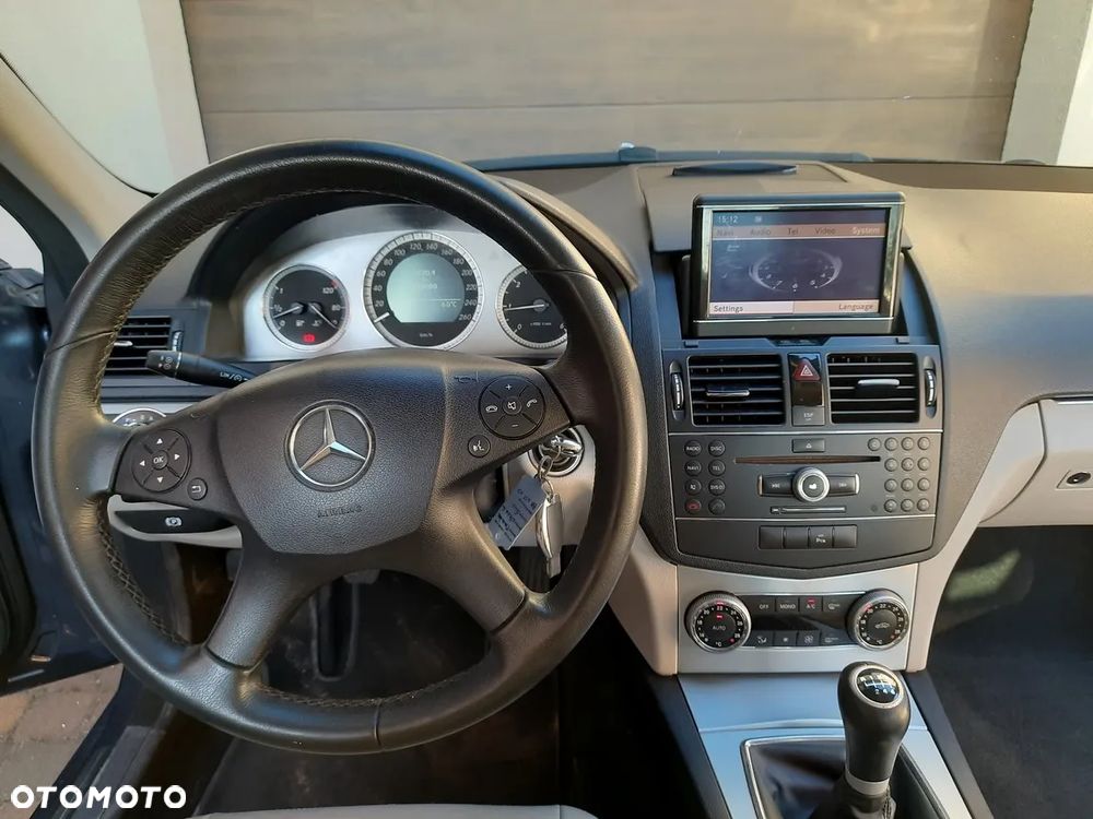 Mercedes-Benz Klasa C 220 CDI DPF Avantgarde - 14