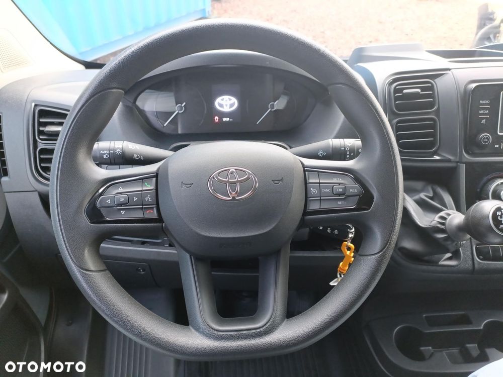 Toyota PROACE MAX - 13