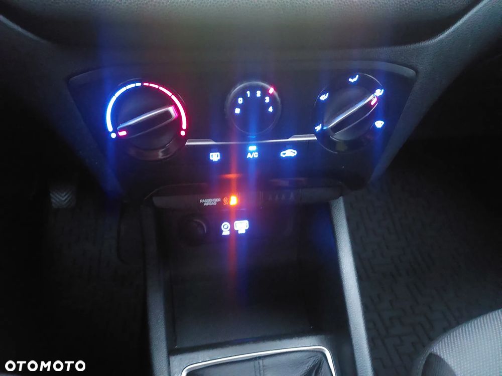 Hyundai i20 1.2 Comfort - 11