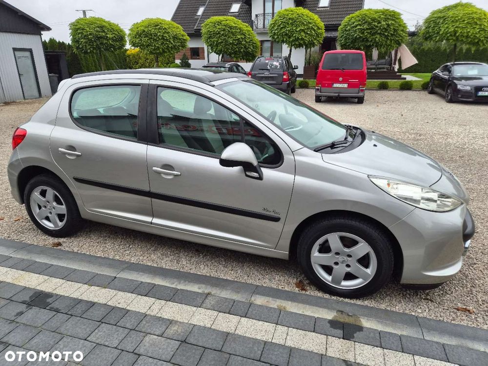 Peugeot 207 - 11