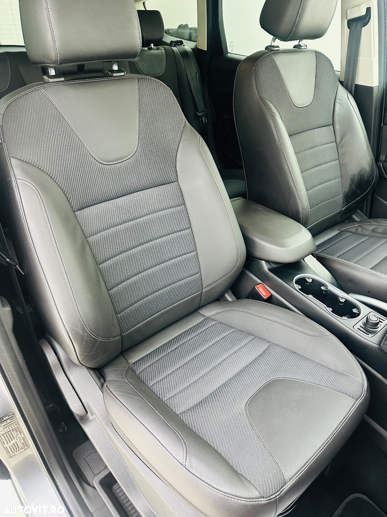 Ford Kuga - 19