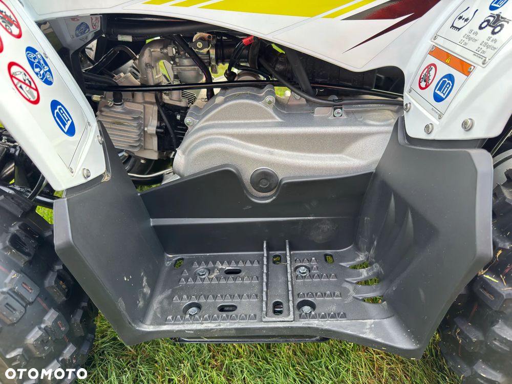 Yamaha YFZ - 16