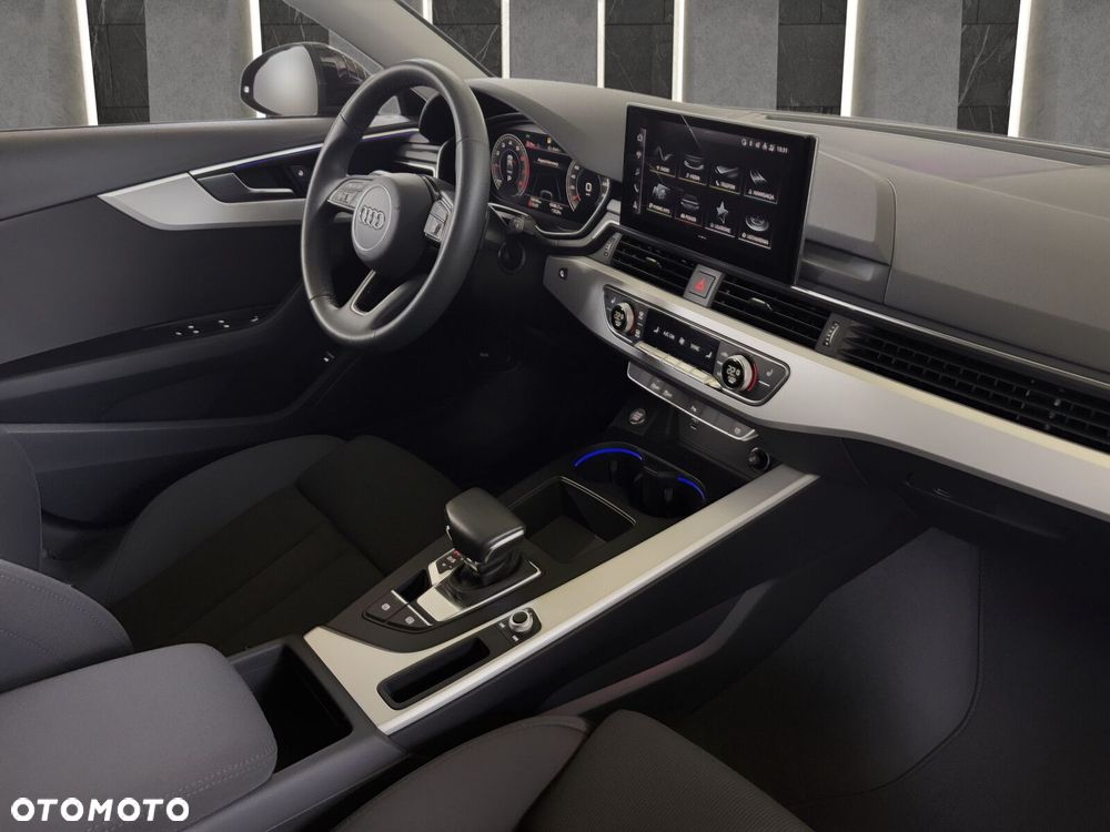 Audi A4 Limousine - 17