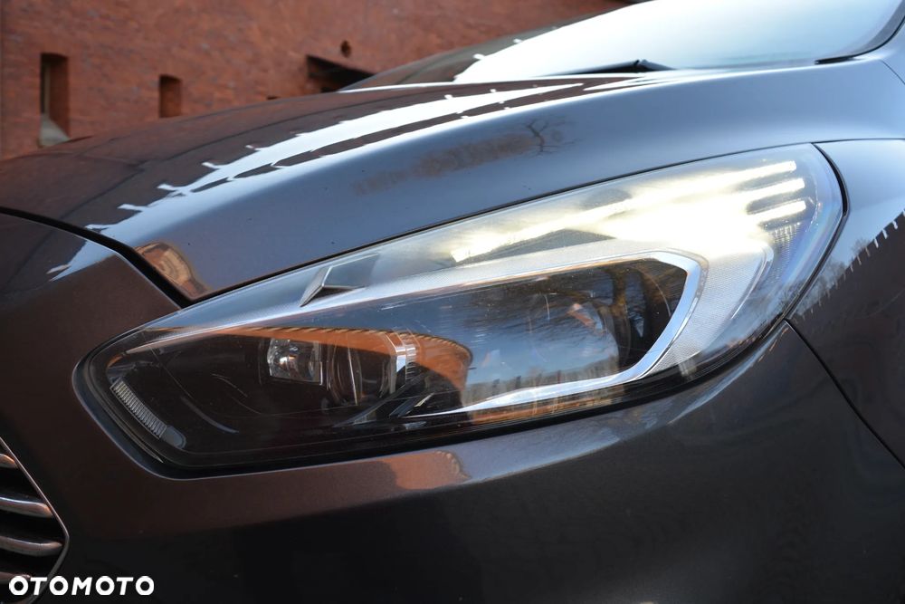 Ford S-Max 2.0 TDCi Titanium PowerShift - 7