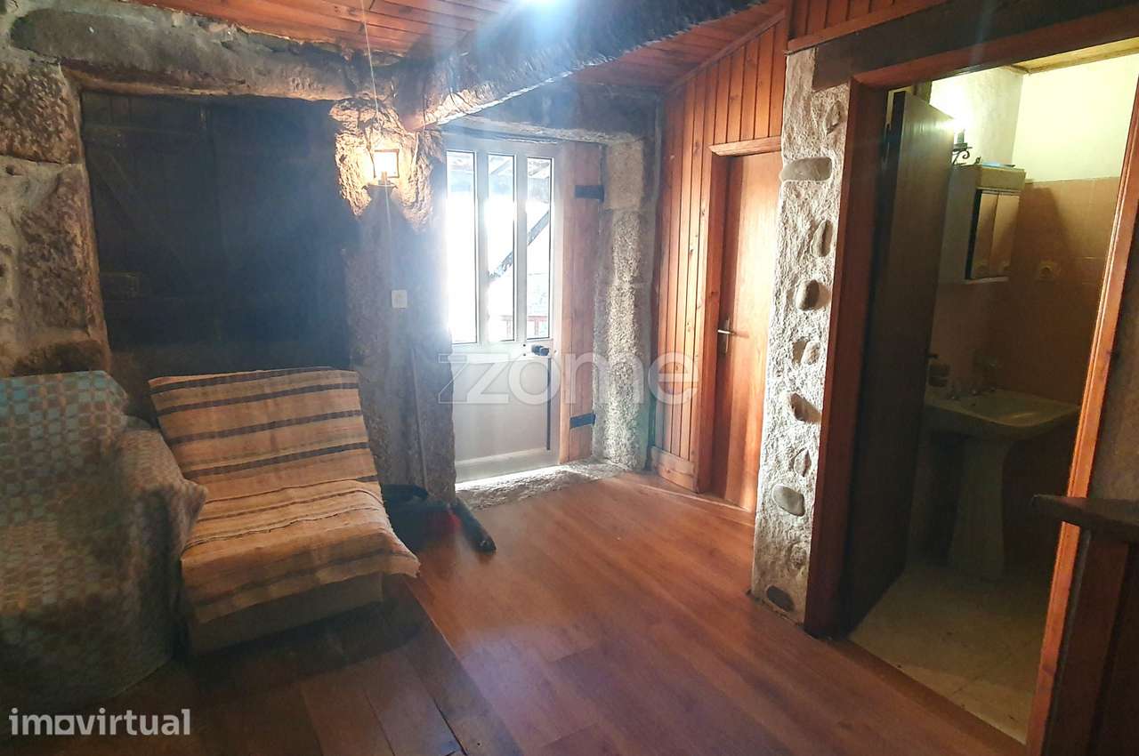 Casa da Esquina: Moradia T3 para venda em Almargem (Viseu) - Grande imagem: 2/15