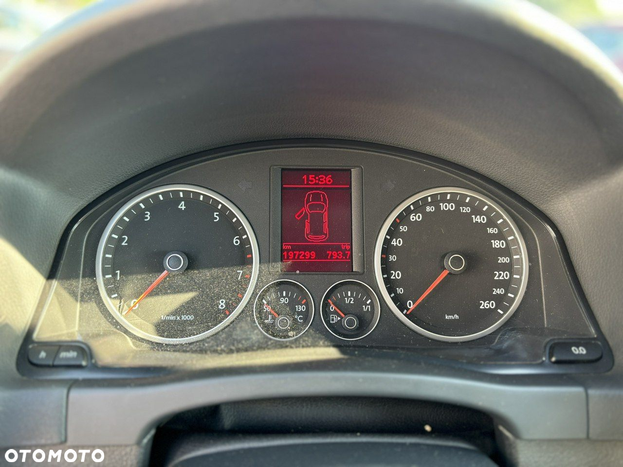 Volkswagen Tiguan - 16