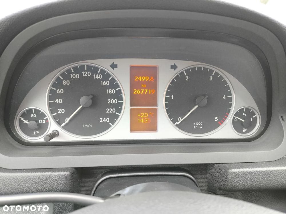 Mercedes-Benz Klasa B 180 CDI Autotronic - 17
