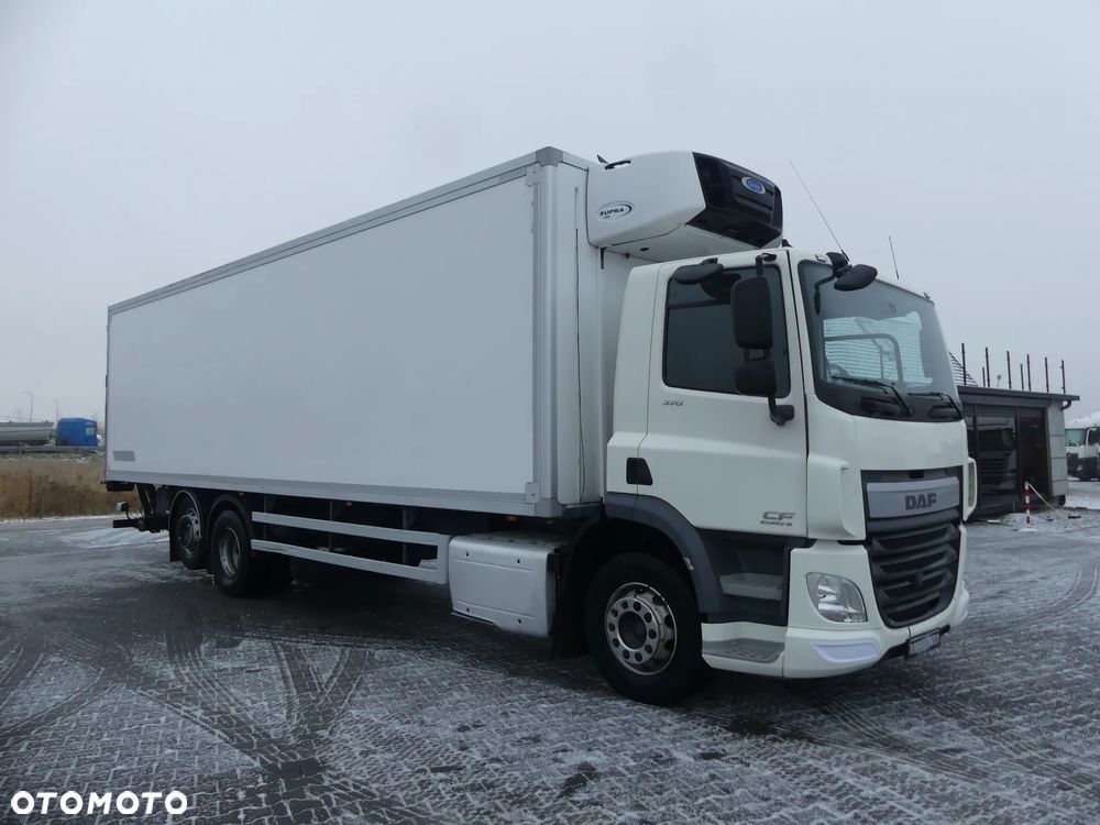 DAF CF 370 / 6x2 / CHŁODNIA 9.40 + WINDA / EURO 6 / CARRIER SUPRA 850 / - 17