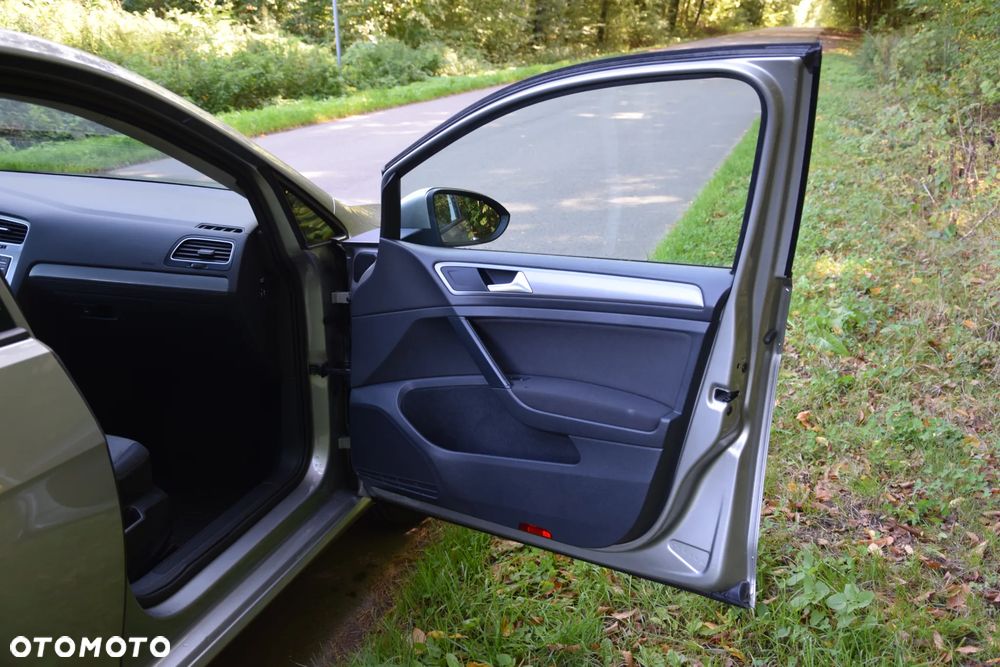 Volkswagen Golf 1.6 TDI BMT Comfortline - 12