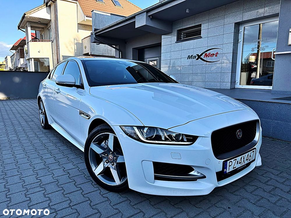 Jaguar XE 20d R-Sport - 1