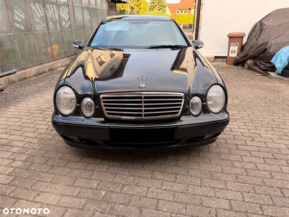 Mercedes-Benz CLK - 4