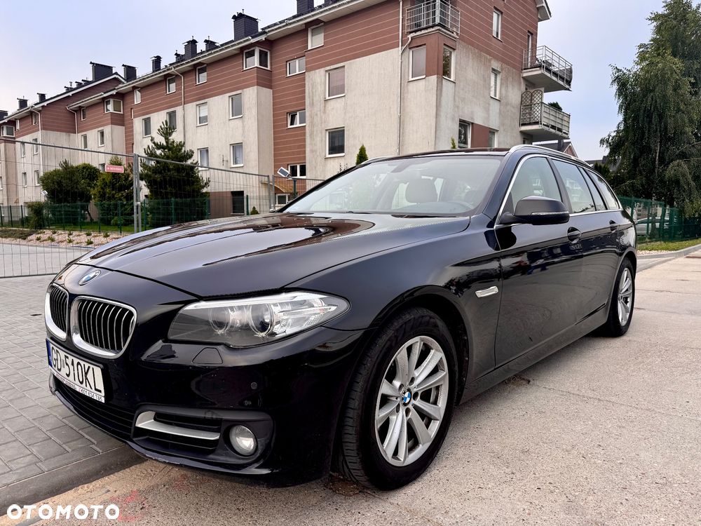 BMW Seria 5 525d xDrive Luxury Line - 1