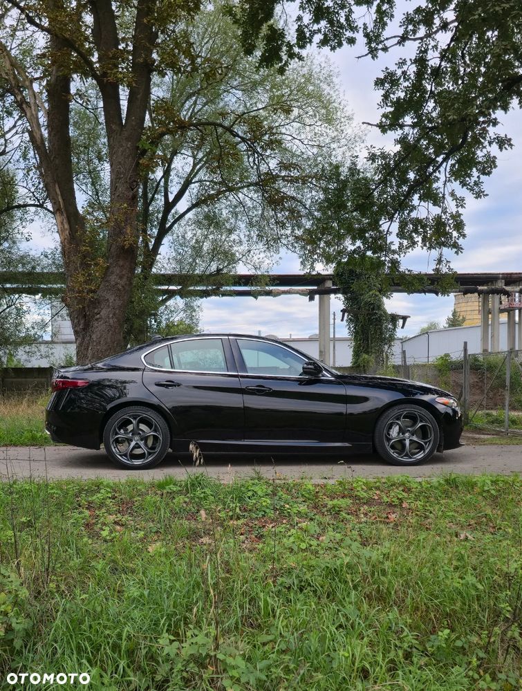 Alfa Romeo Giulia 2.0 Turbo TI Q4 - 4