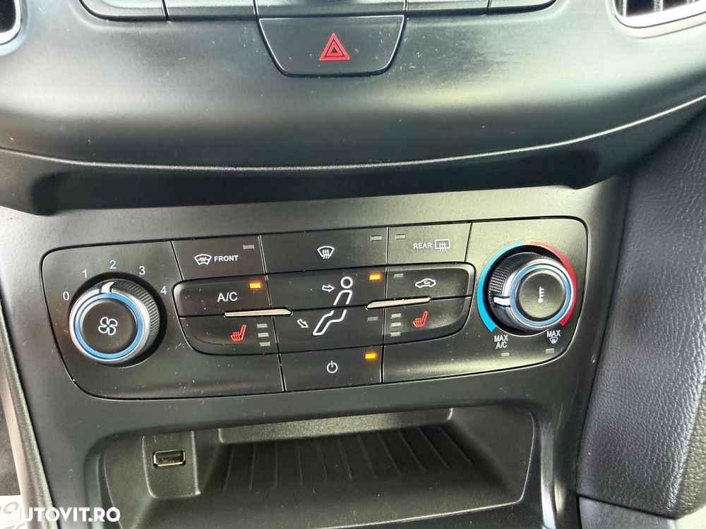 Ford Focus - 21