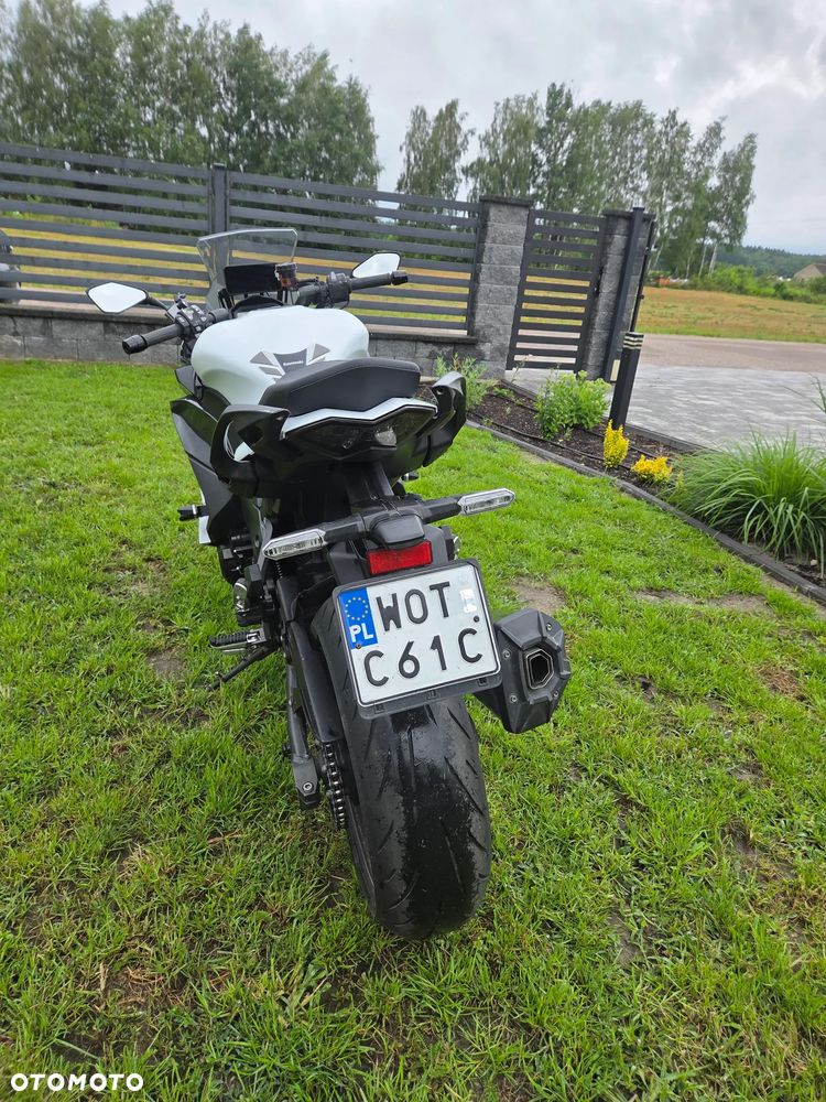 Kawasaki Ninja 1000 SX - 5