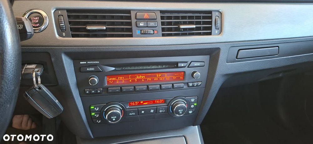 BMW Seria 3 325i - 36