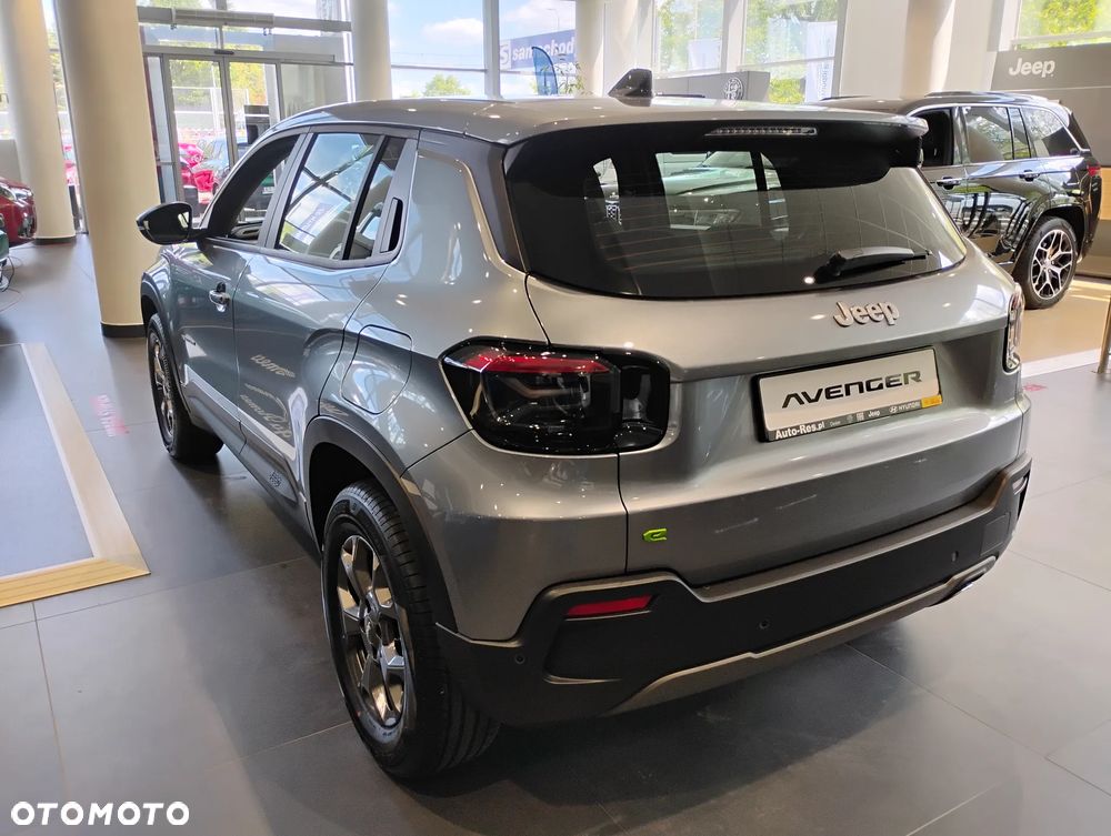 Jeep Avenger 1.2 T3 mHEV Longitude FWD eDCT6 - 8