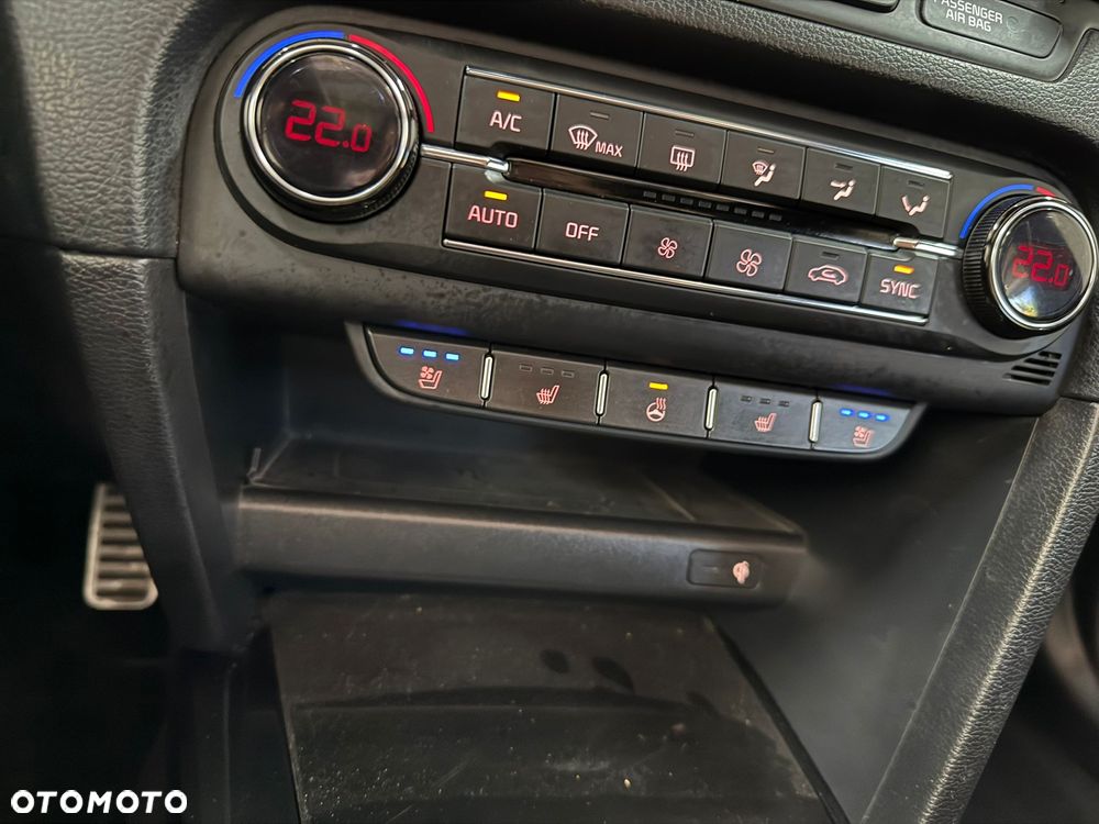 Kia ProCeed 1.6 CRDi SCR GT LINE - 17
