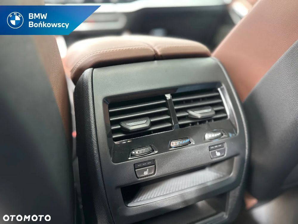 BMW X6 M60i mHEV sport - 25