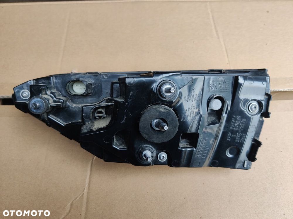 LAMPA W KLAPE LEWA TYŁ LED AUDI RS6 A6 C8 KOMBI - 3